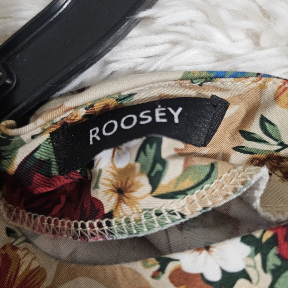 Elegant Floral Long Sleeve Dress - Picture 4 of 4
